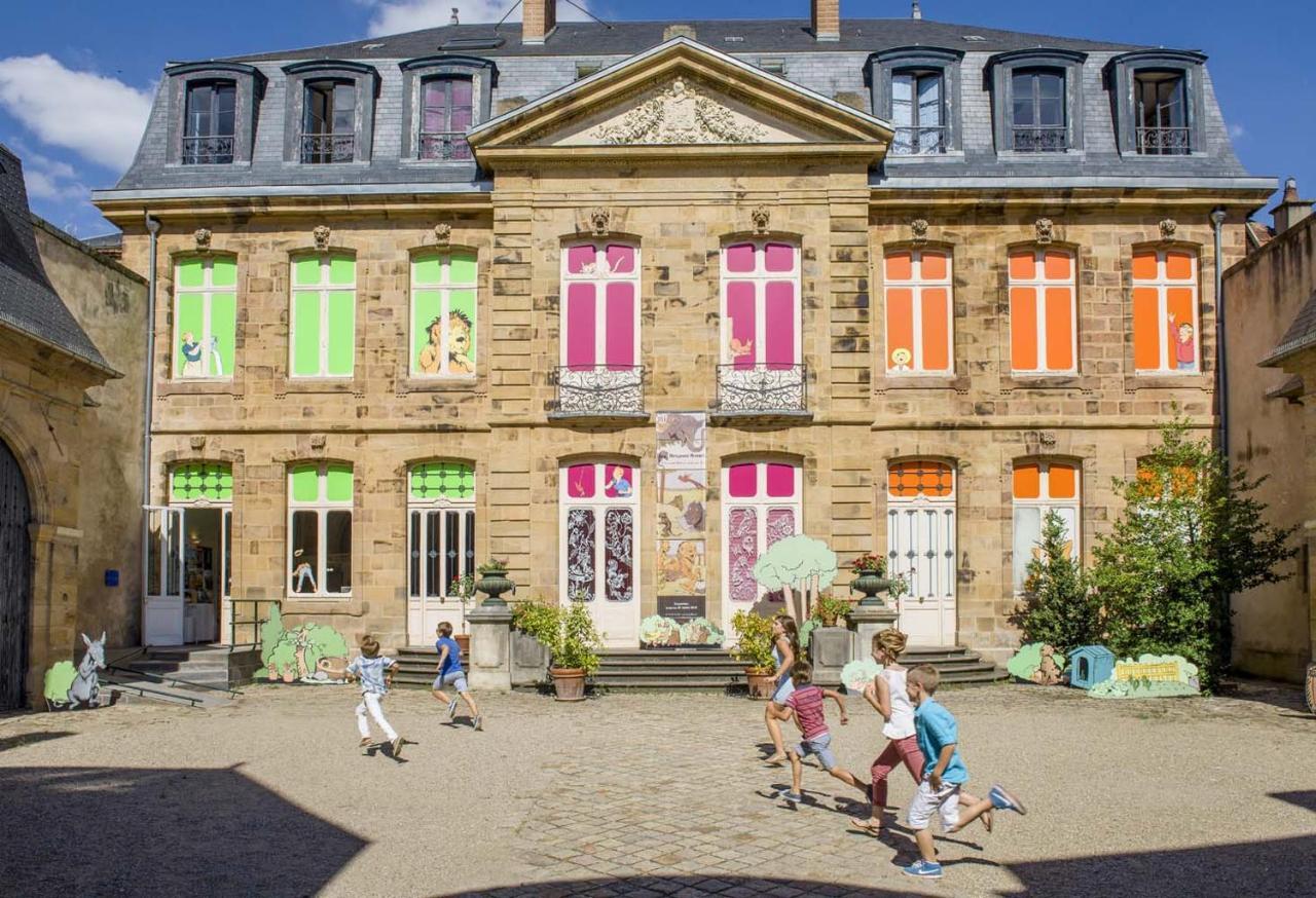 Bel Appartement En Coeur De Ville - 20 Minutes Du Pal Moulins  Buitenkant foto
